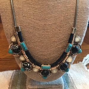 Chloe & Isabel Capri statement necklace